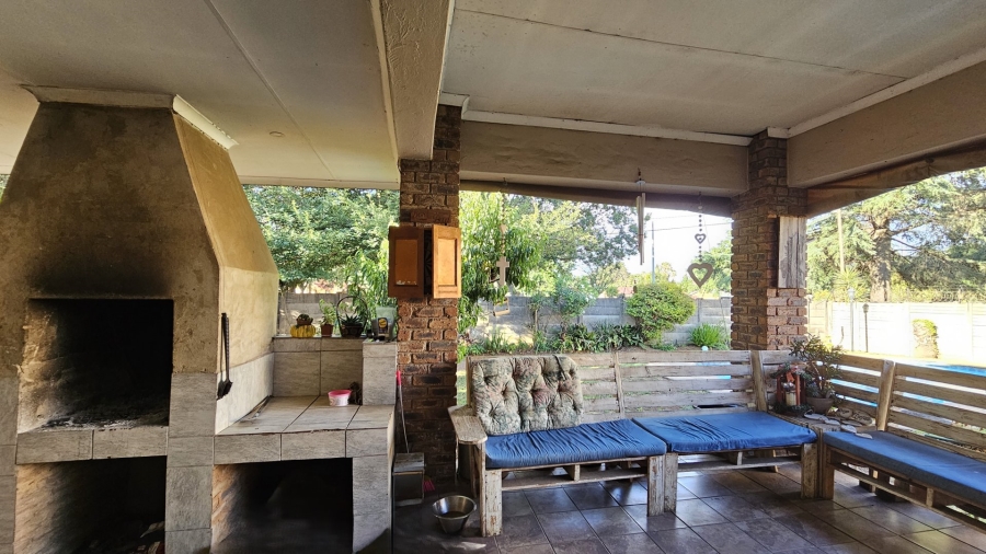 3 Bedroom Property for Sale in Vaalpark Free State